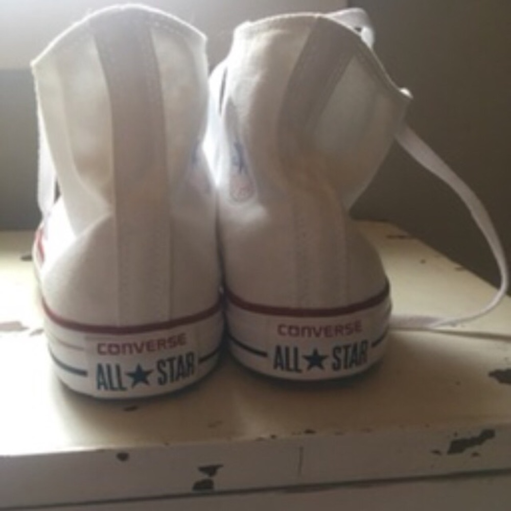 Converse - Picture 2 of 3